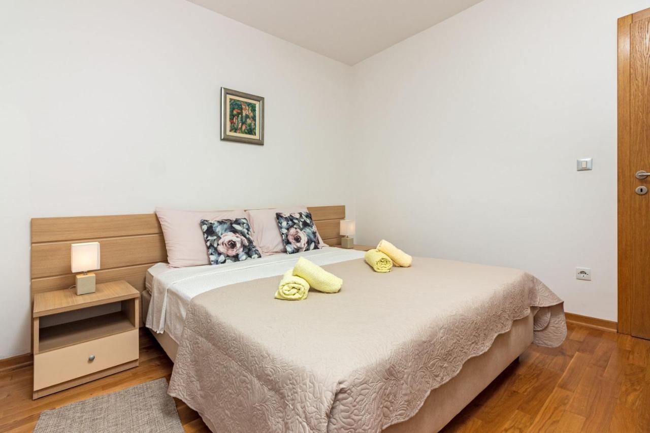 Apartment Mandalina House Stari Grad  Exterior photo