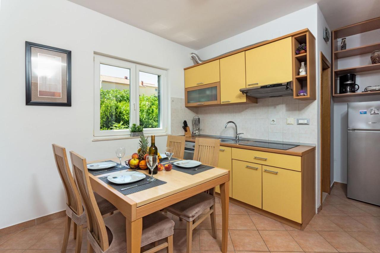 Apartment Mandalina House Stari Grad  Exterior photo