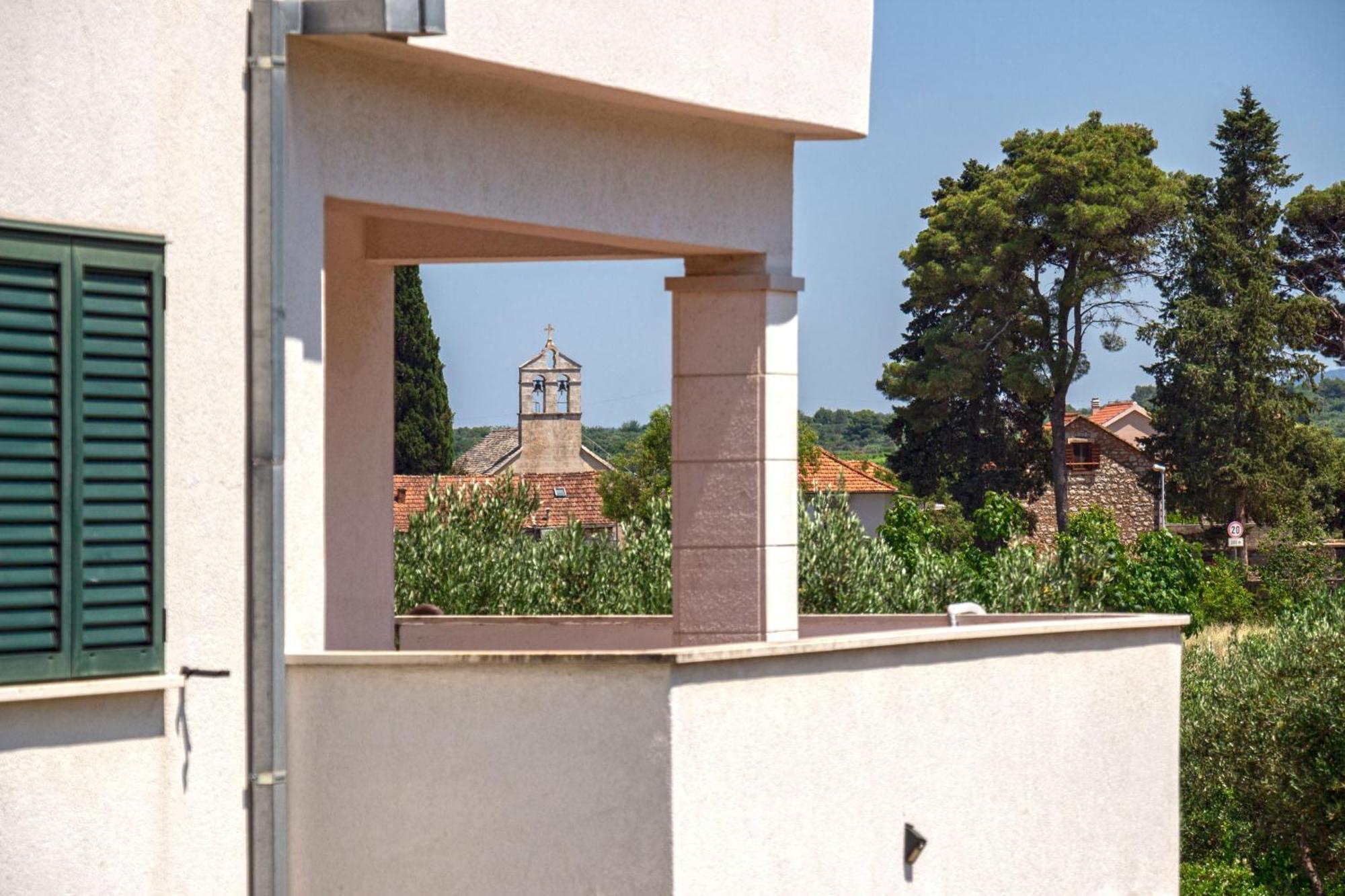 Apartment Mandalina House Stari Grad  Exterior photo